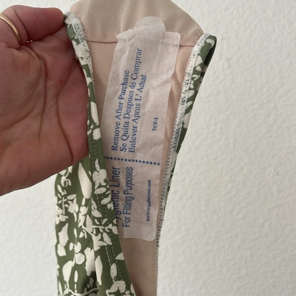 Albion Fit The Wave One-Piece Floral Ruffle Swimsuit in Sage Ivy XL - Picture 9 of 13